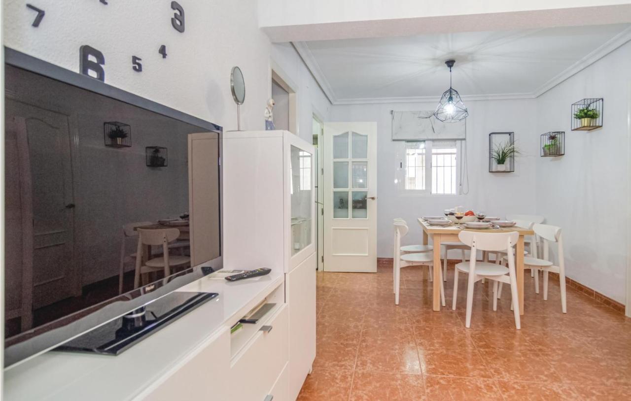 Stunning Apartment In Cordoba With Kitchen Exterior foto